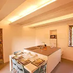 Rustico Moderno 公寓 希法